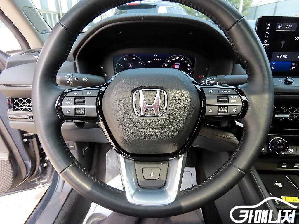 혼다 어코드(11세대) 2.0 하이브리드 투어링 썸네일 8