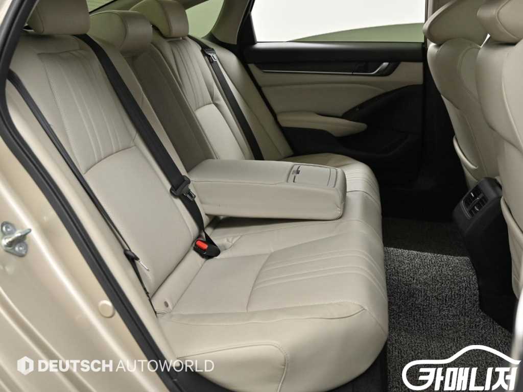 혼다 어코드(10세대) 2.0 하이브리드 EX-L 썸네일 11