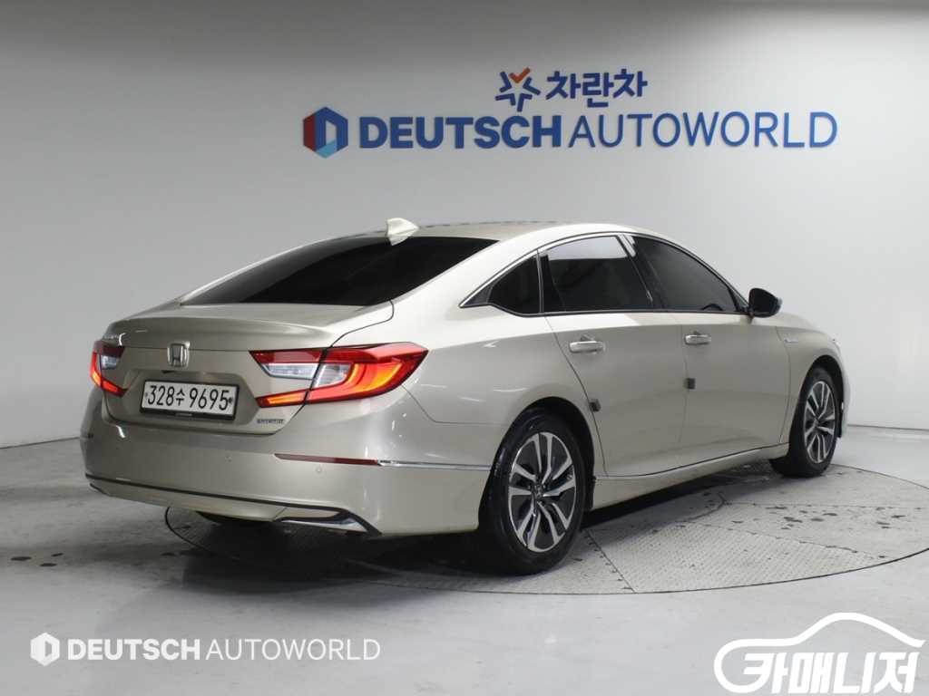혼다 어코드(10세대) 2.0 하이브리드 EX-L 썸네일 2