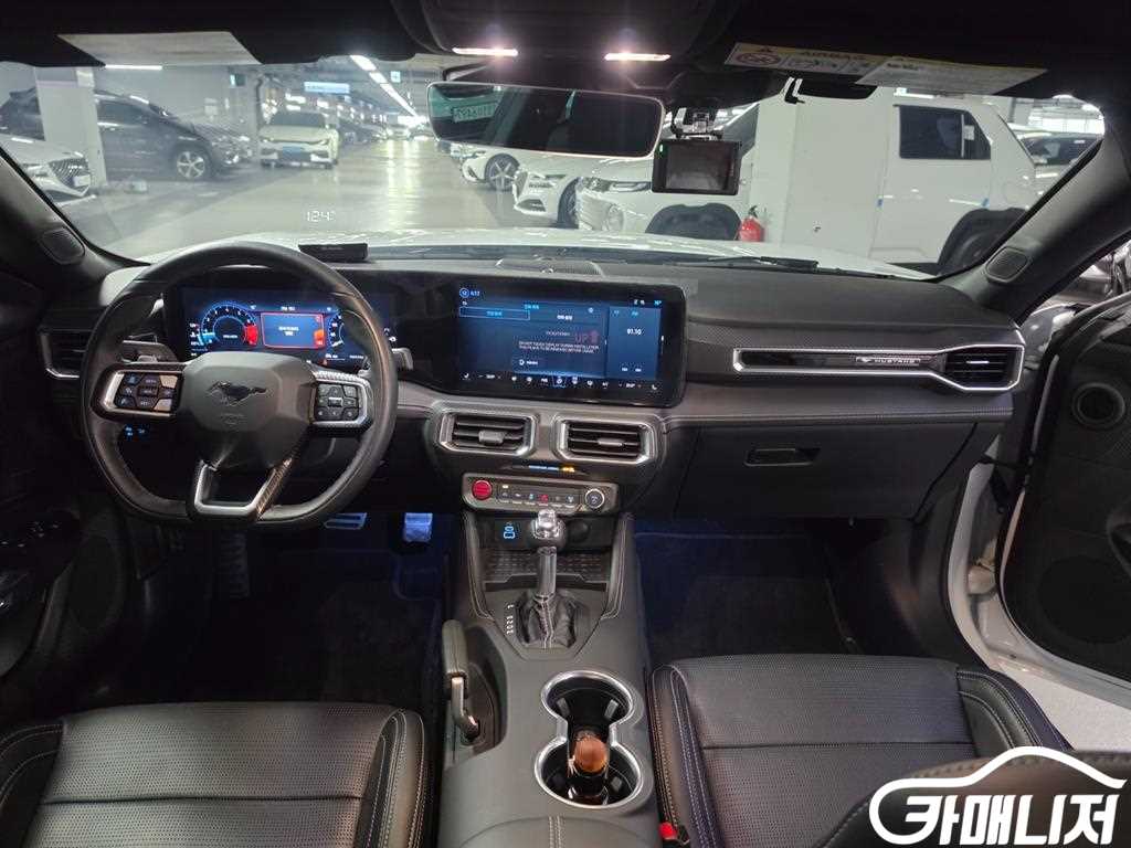 포드 머스탱 7세대 2.3 에코부스트 프리미엄 쿠페 썸네일 7