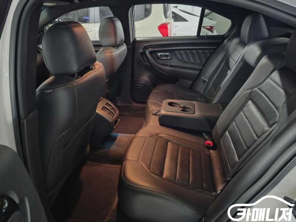 포드 뉴토러스 3.5 SHO 썸네일 7