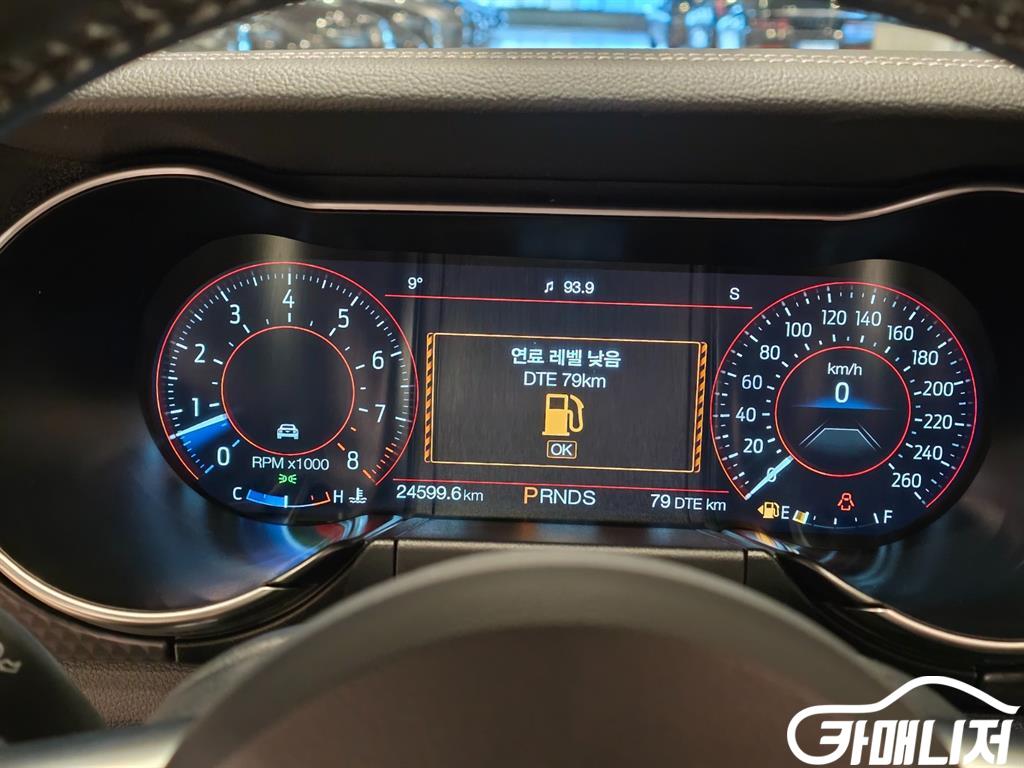 포드 머스탱 6세대 5.0 GT 컨버터블 썸네일 11