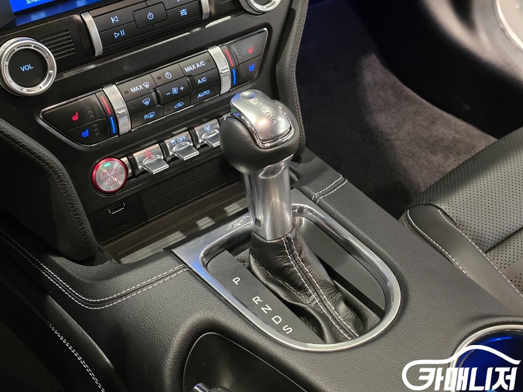 포드 머스탱 6세대 5.0 GT 컨버터블 썸네일 12