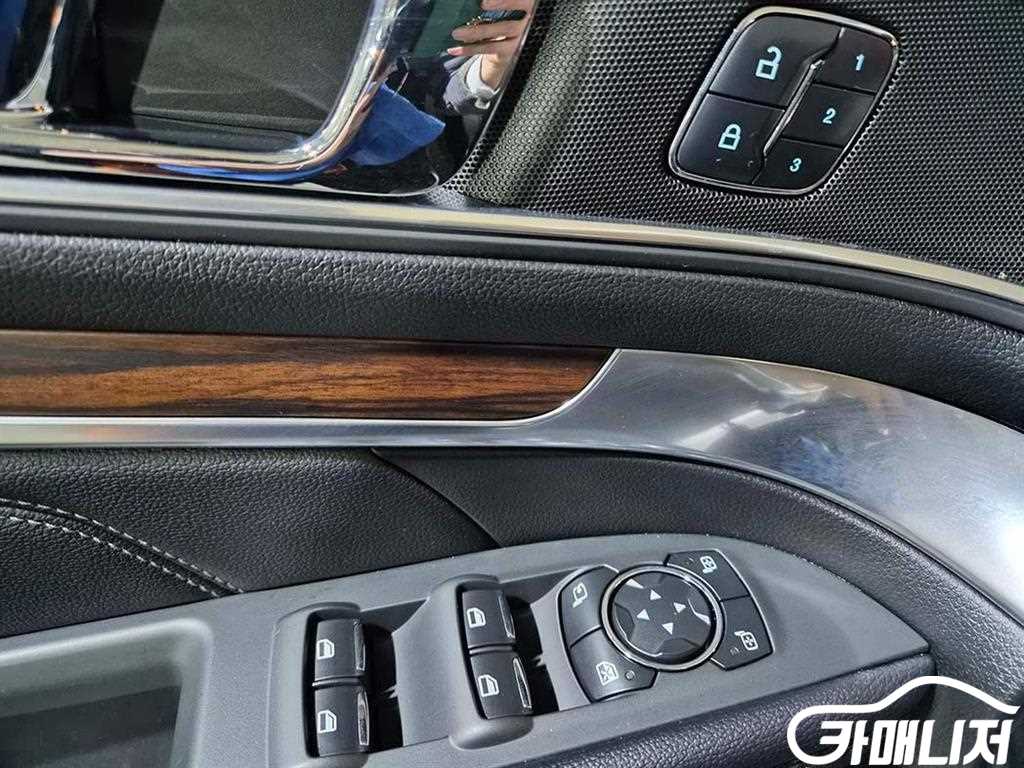 포드 익스플로러 2.3 에코부스트 리미티드 4WD 썸네일 12