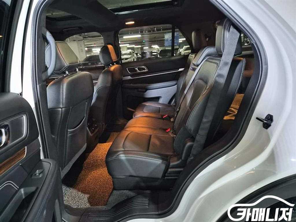 포드 익스플로러 2.3 에코부스트 리미티드 4WD 썸네일 7