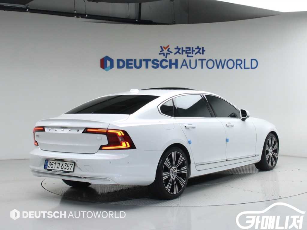 볼보 S90 T8 AWD 인스크립션 썸네일 2