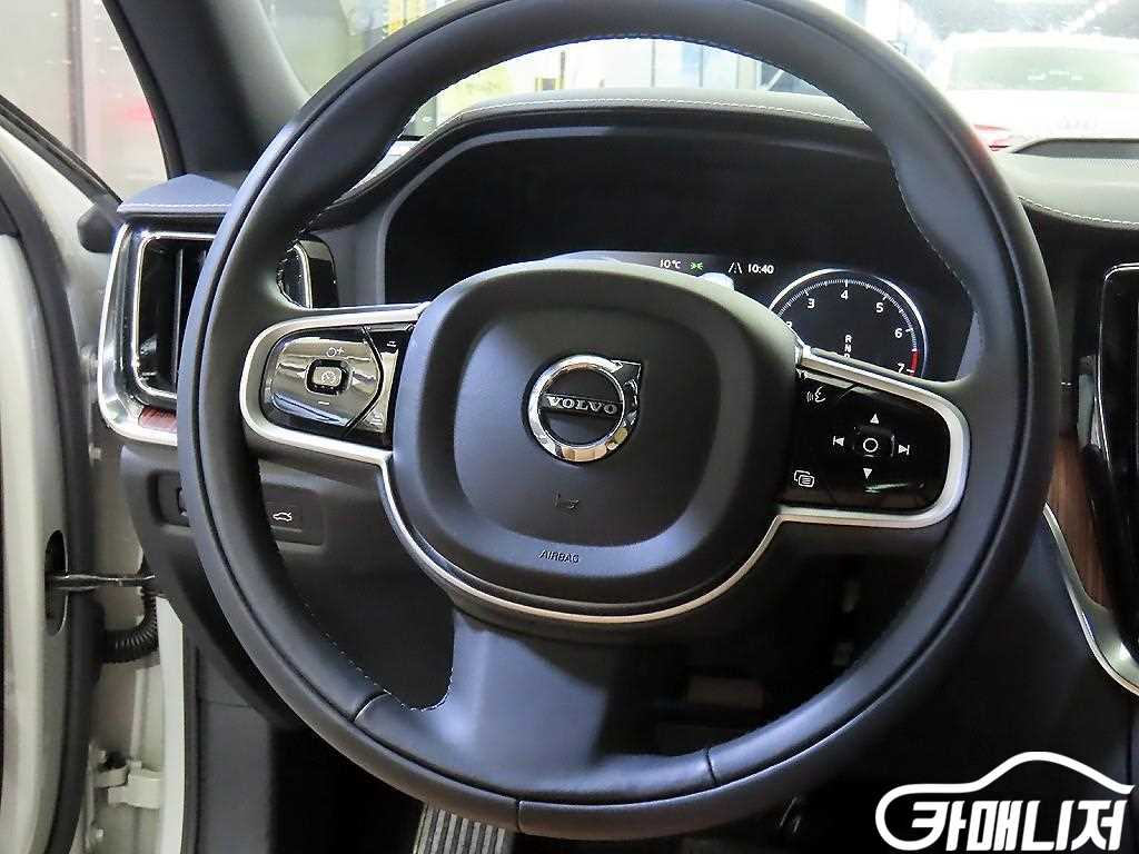 볼보 V60 크로스 컨트리 2세대 2.0 B5 프로 AWD 썸네일 8