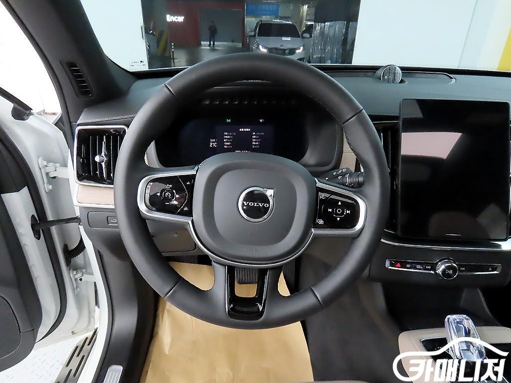볼보 XC90 2세대 2.0 B6 AWD 썸네일 9