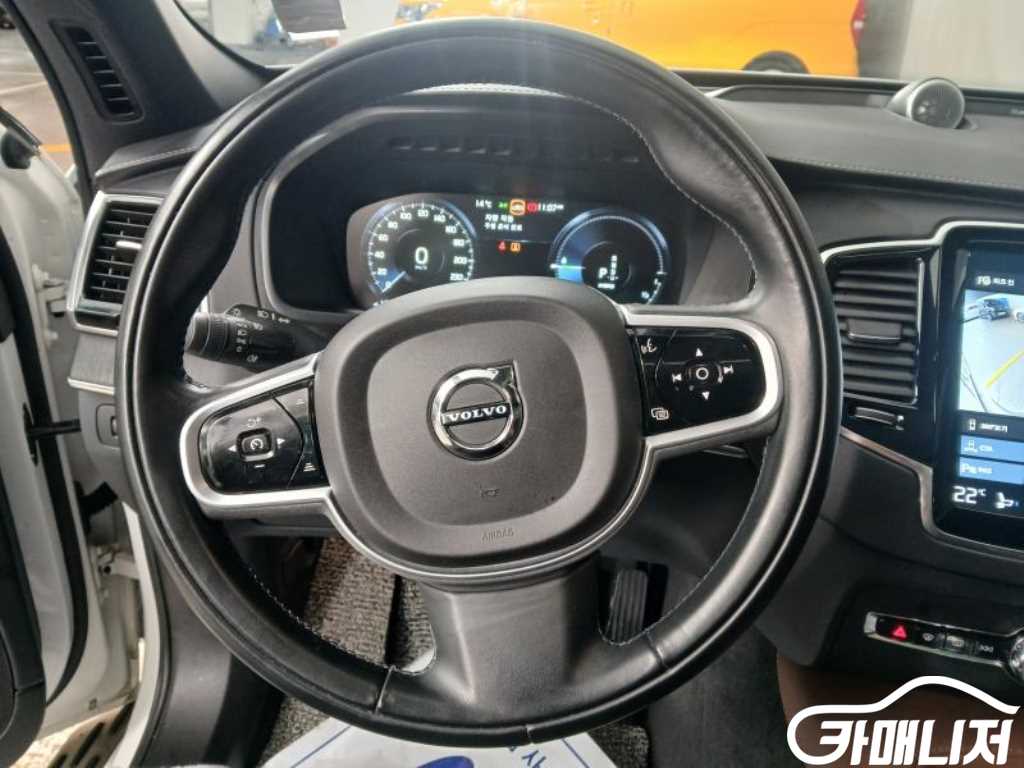 볼보 XC90 2세대 2.0 T8 AWD 썸네일 8