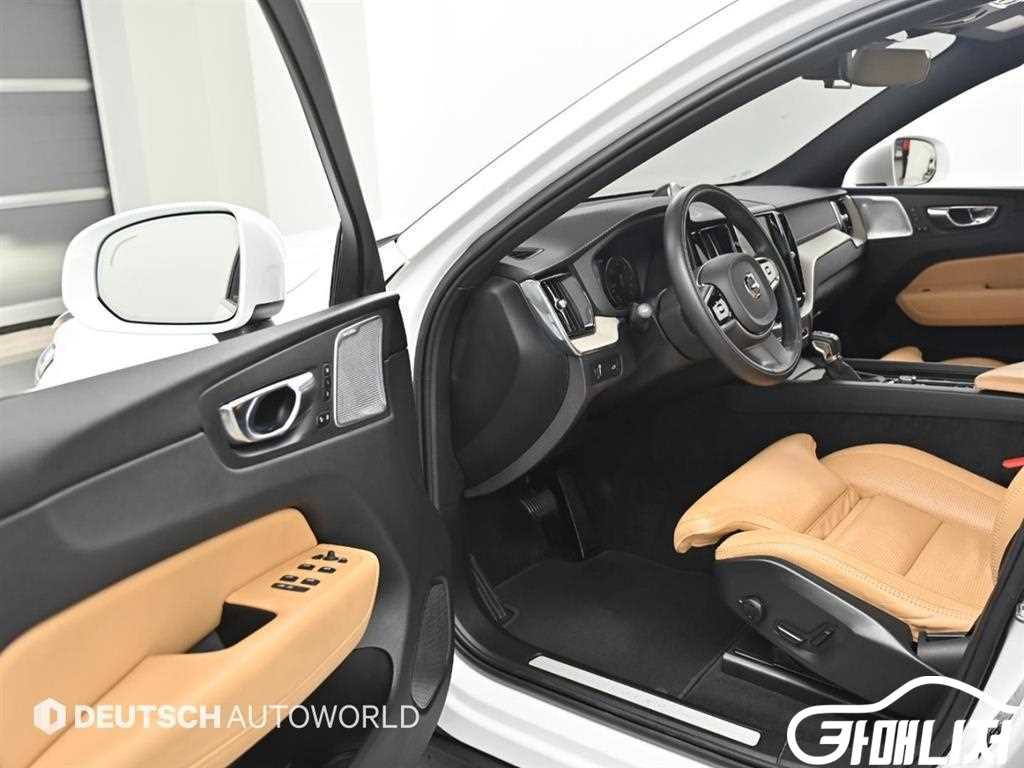 볼보 XC60(2세대) D5 AWD 인스크립션 썸네일 11