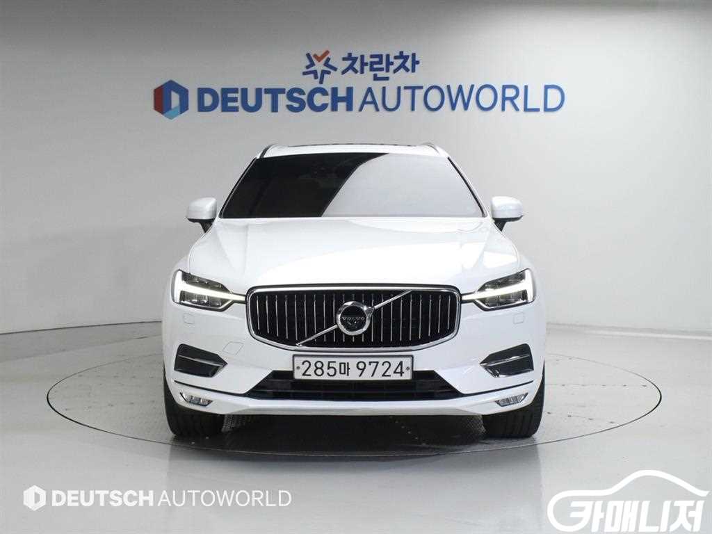 볼보 XC60(2세대) D5 AWD 인스크립션 썸네일 3