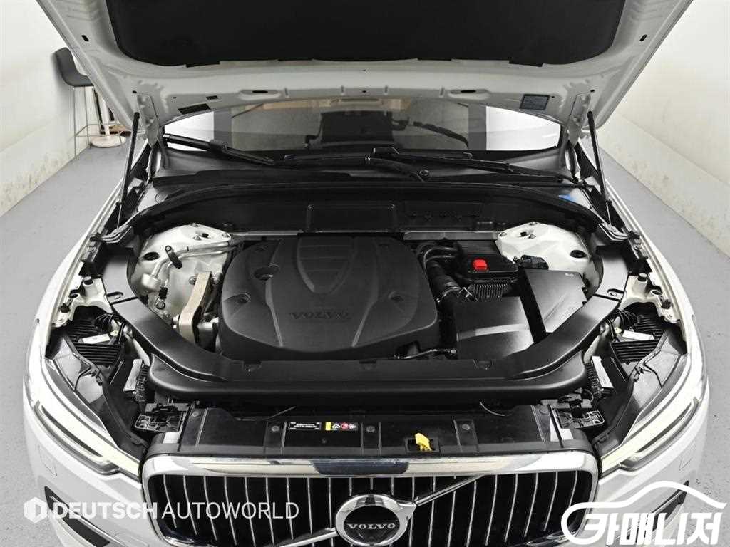 볼보 XC60(2세대) D5 AWD 인스크립션 썸네일 6
