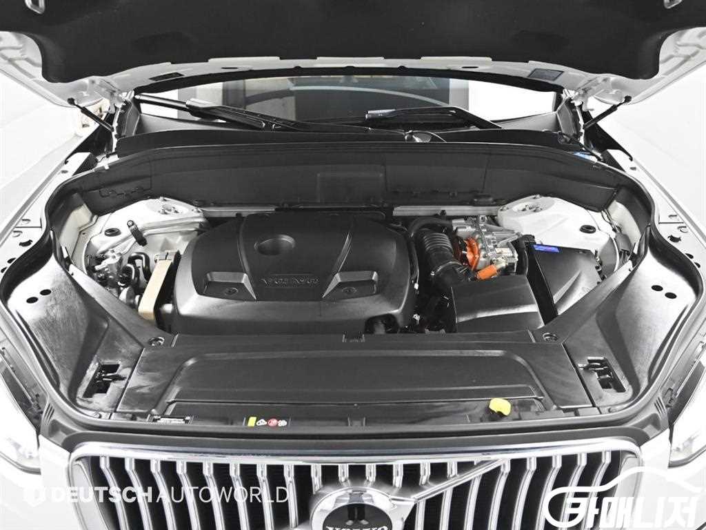 볼보 XC90 2세대 2.0 T8 AWD 썸네일 6