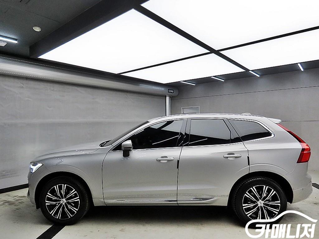볼보 XC60(2세대) B5 AWD 인스크립션 썸네일 4