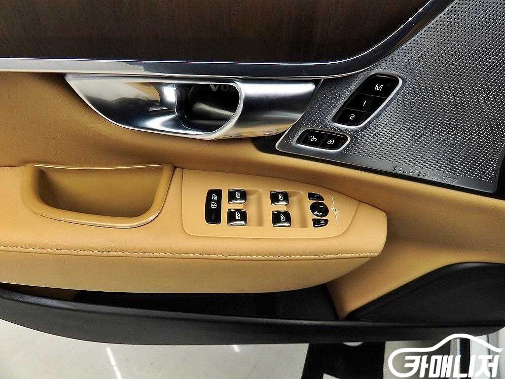 볼보 S90 B6 AWD 인스크립션 썸네일 11