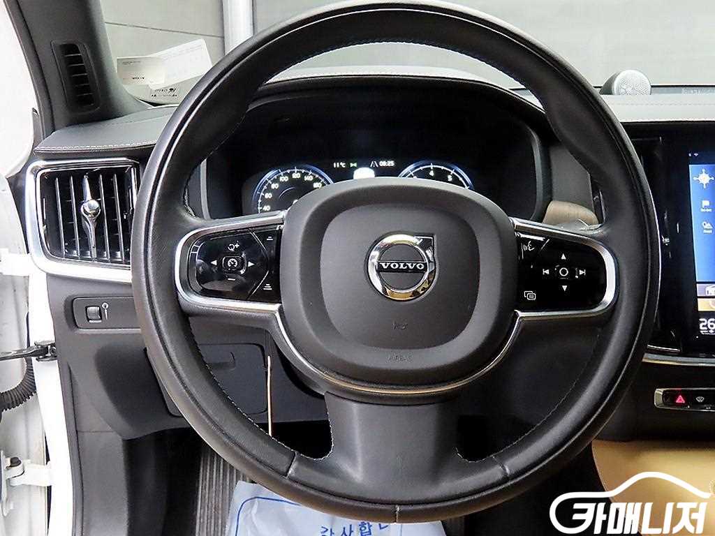 볼보 S90 B6 AWD 인스크립션 썸네일 9