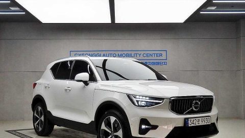 볼보 XC40 B4 AWD 울트라 브라이트