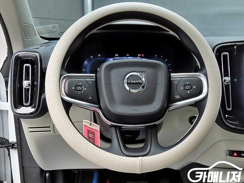 볼보 XC40 B4 AWD 울트라 브라이트 썸네일 9