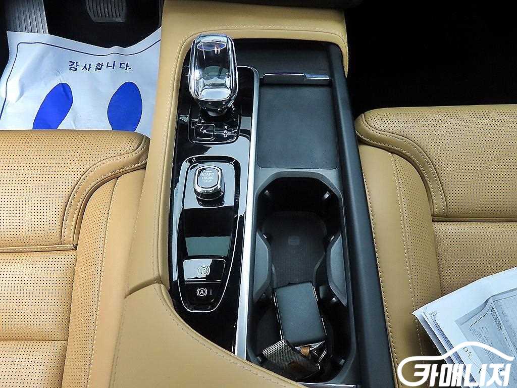 볼보 XC90 2세대 2.0 B6 AWD 썸네일 10