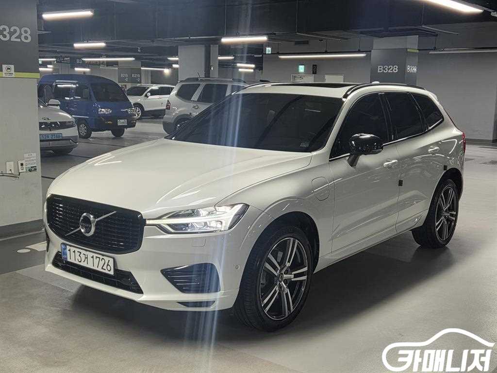 볼보 XC60(2세대) T8 AWD R-디자인 썸네일 3