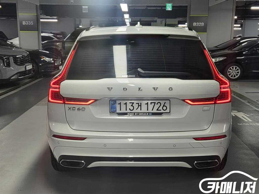 볼보 XC60(2세대) T8 AWD R-디자인 썸네일 4