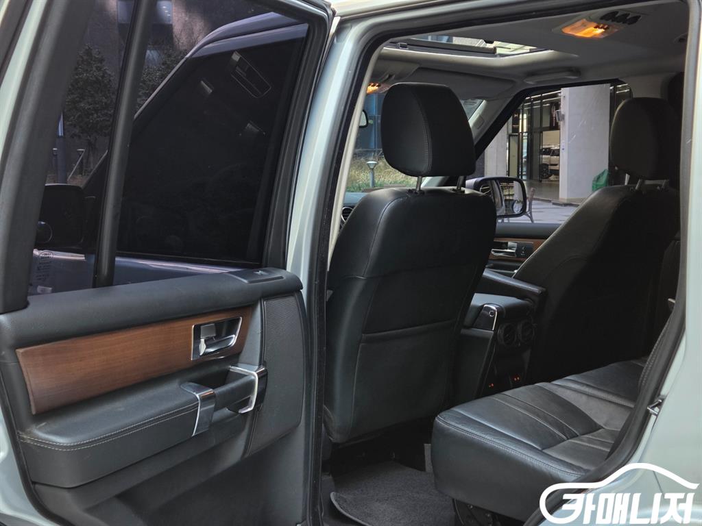 랜드로버 디스커버리4 3.0 TDV6 HSE 썸네일 7