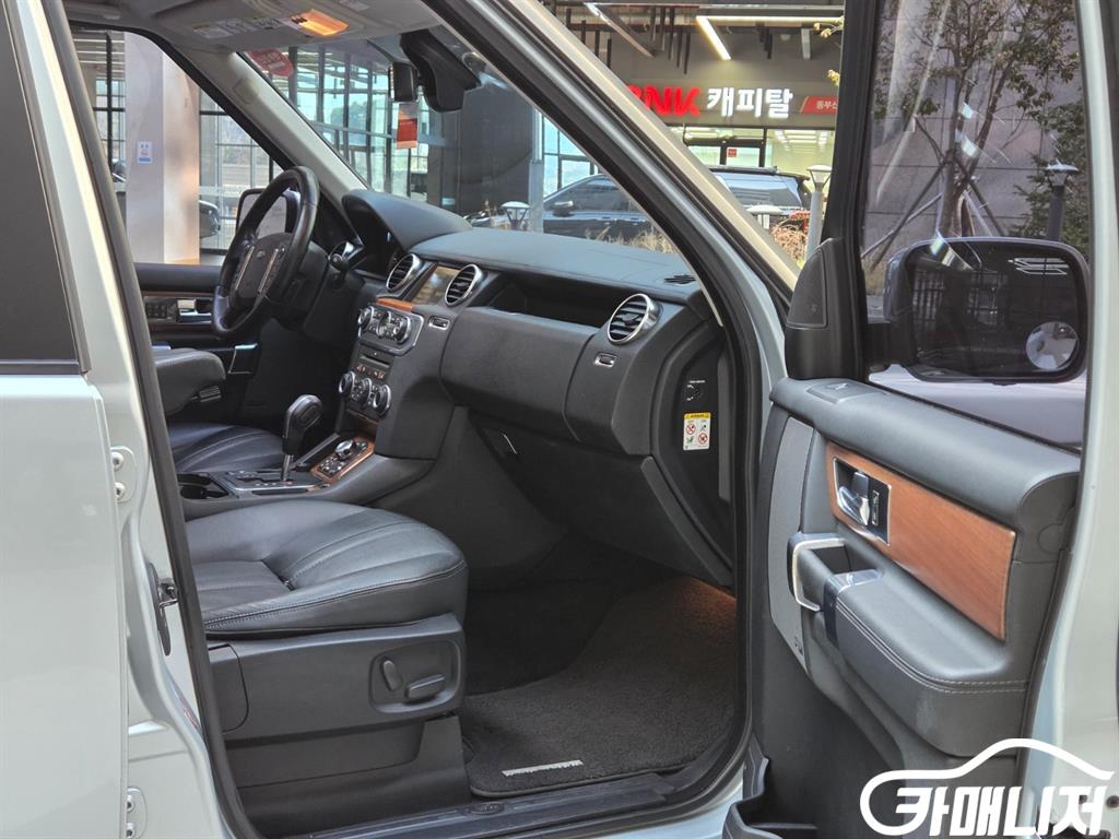 랜드로버 디스커버리4 3.0 TDV6 HSE 썸네일 8
