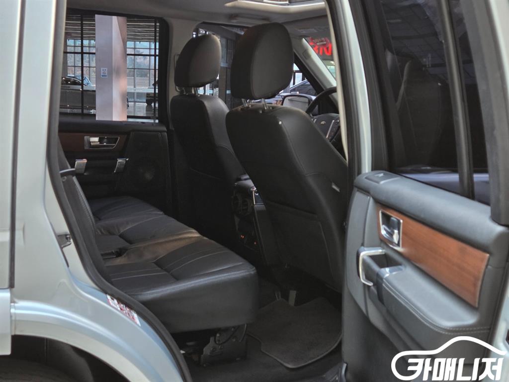 랜드로버 디스커버리4 3.0 TDV6 HSE 썸네일 9