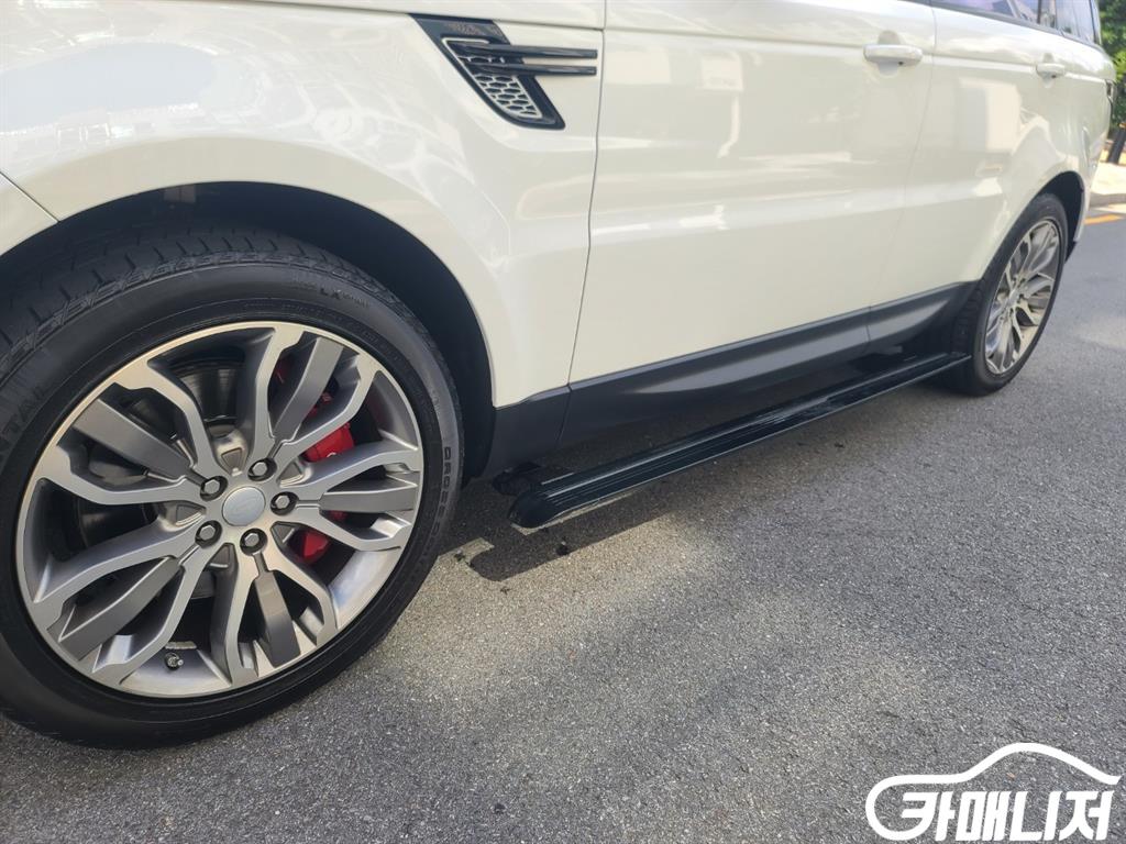 랜드로버 레인지로버 스포츠 2세대 3.0 SDV6 HSE 다이나믹 썸네일 11