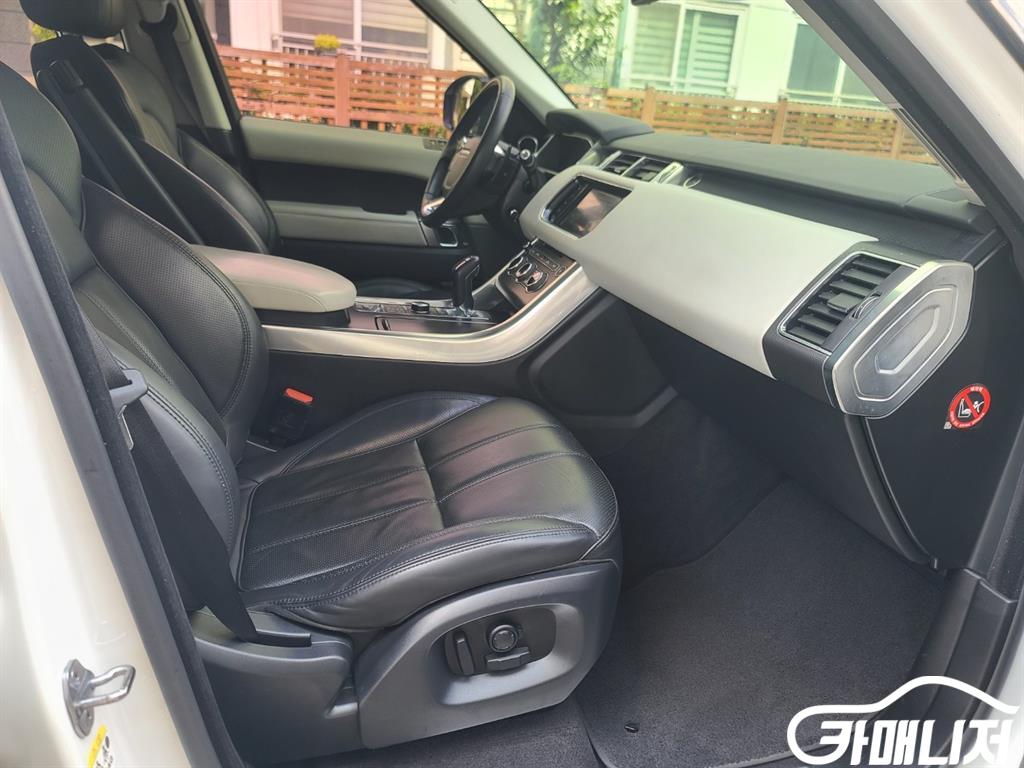 랜드로버 레인지로버 스포츠 2세대 3.0 SDV6 HSE 다이나믹 썸네일 8