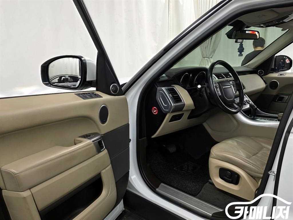랜드로버 레인지로버 스포츠 2세대 3.0 SDV6 HSE 썸네일 10