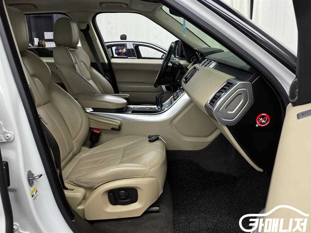 랜드로버 레인지로버 스포츠 2세대 3.0 SDV6 HSE 썸네일 11