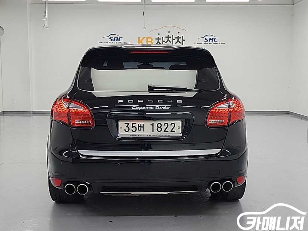 포르쉐 뉴 카이엔 4.8 터보 썸네일 3