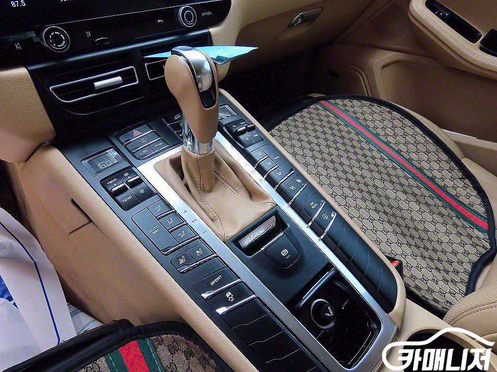 포르쉐 마칸 디젤 3.0 S 썸네일 10