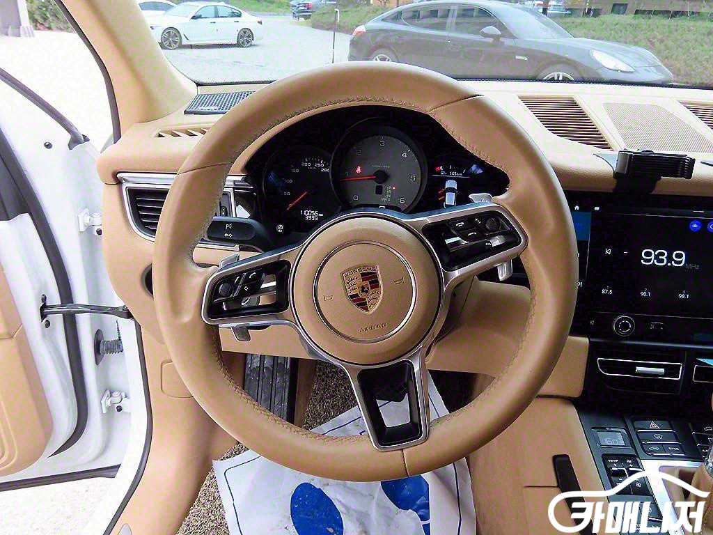 포르쉐 마칸 디젤 3.0 S 썸네일 8