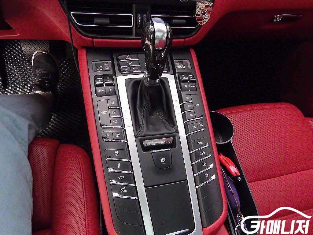 포르쉐 마칸 가솔린 2.9 GTS 썸네일 11