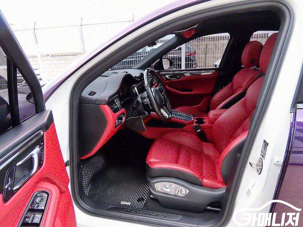 포르쉐 마칸 가솔린 2.9 GTS 썸네일 5