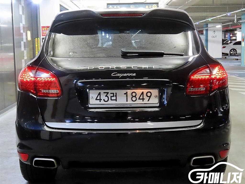포르쉐 뉴 카이엔 3.0 디젤 플래티넘 에디션 썸네일 5