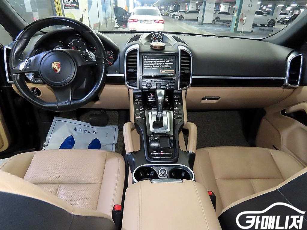 포르쉐 뉴 카이엔 3.0 디젤 플래티넘 에디션 썸네일 9