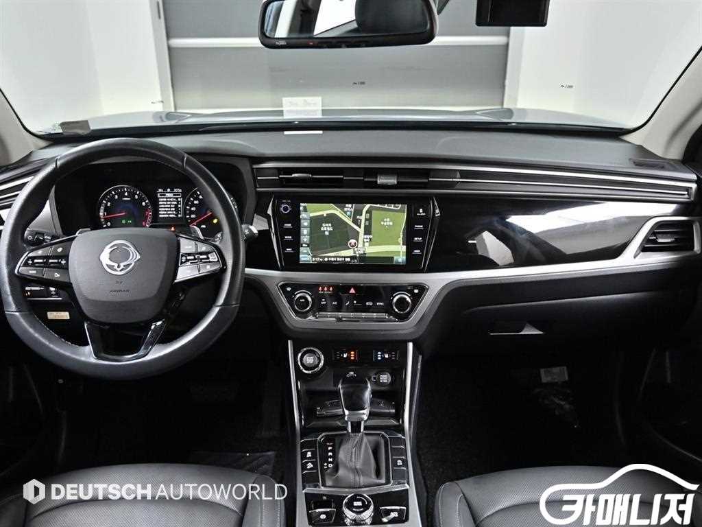 KG모빌리티(쌍용) 뷰티풀코란도 2WD 가솔린 1.5 C7 썸네일 7