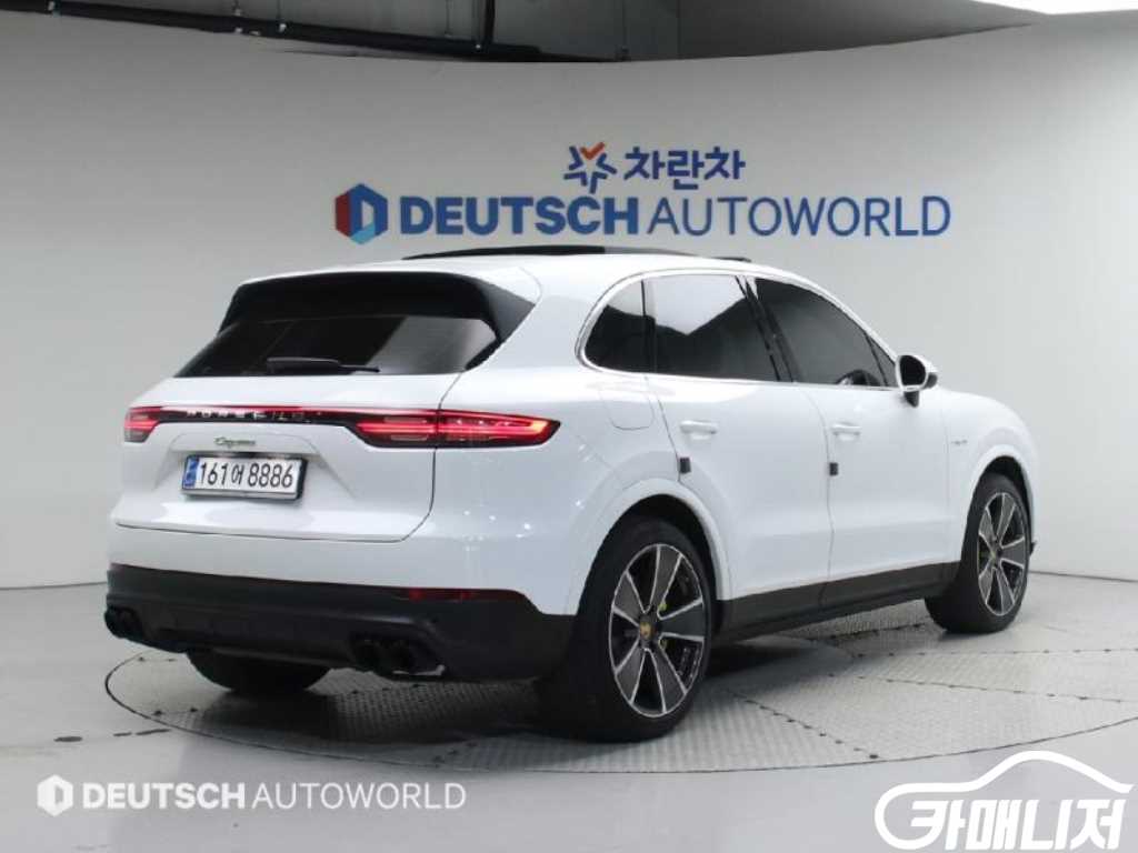 포르쉐 카이엔(PO536) 3.0 E-하이브리드 썸네일 2