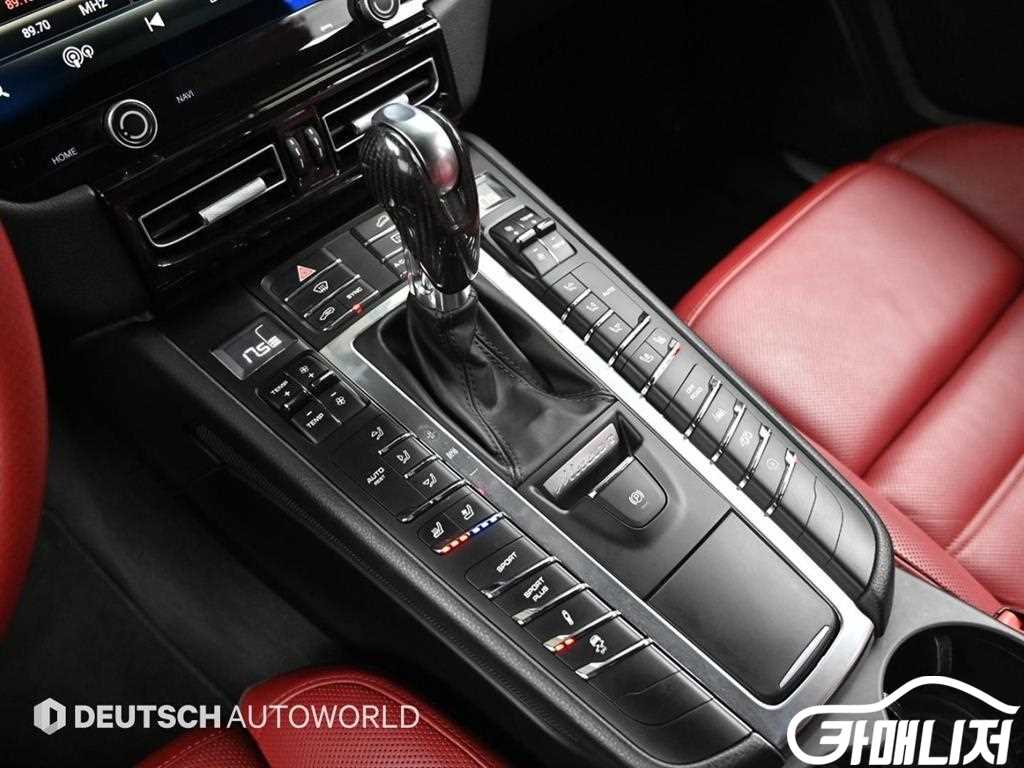 포르쉐 마칸 가솔린 3.0 GTS 썸네일 12