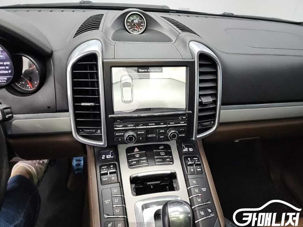 포르쉐 뉴 카이엔 3.6 GTS 썸네일 10
