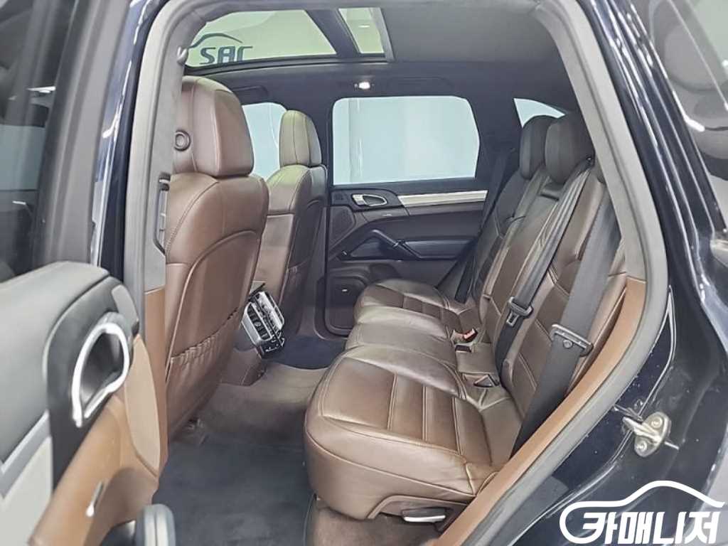 포르쉐 뉴 카이엔 3.6 GTS 썸네일 12