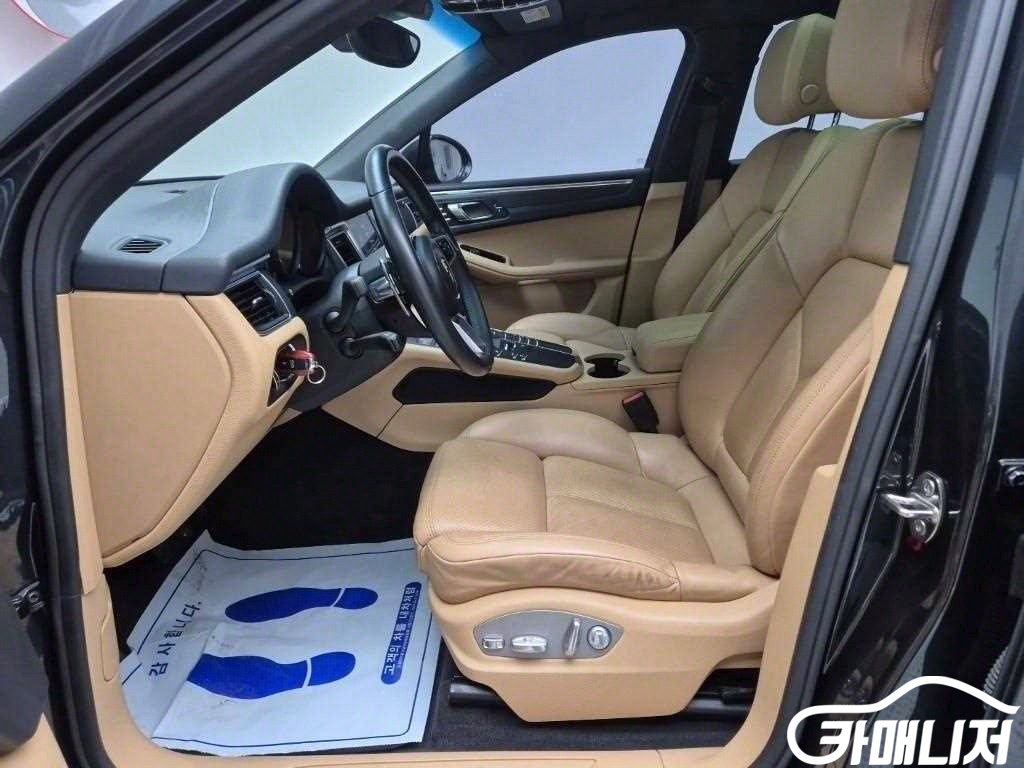 포르쉐 마칸 가솔린 2.0 썸네일 11