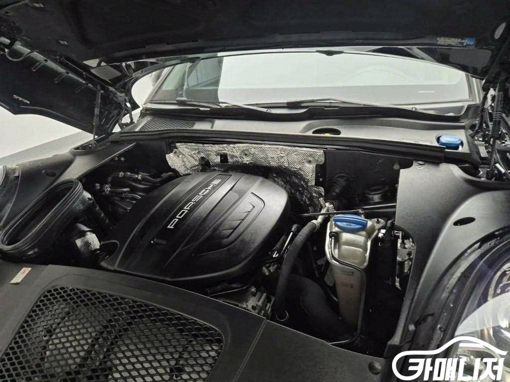 포르쉐 마칸 가솔린 2.0 썸네일 5