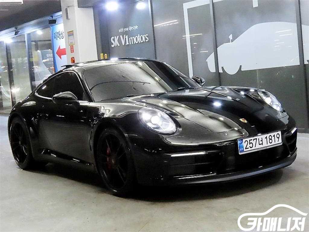포르쉐 911(992) 카레라 4 GTS