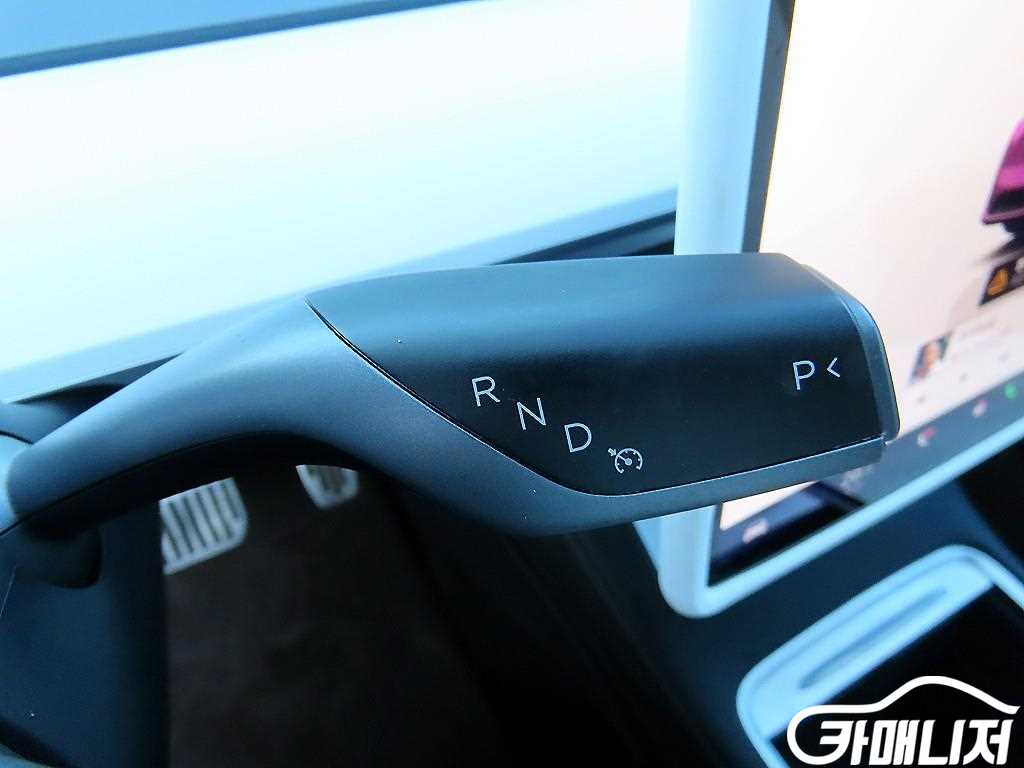 테슬라 모델 Y 롱 레인지 썸네일 10