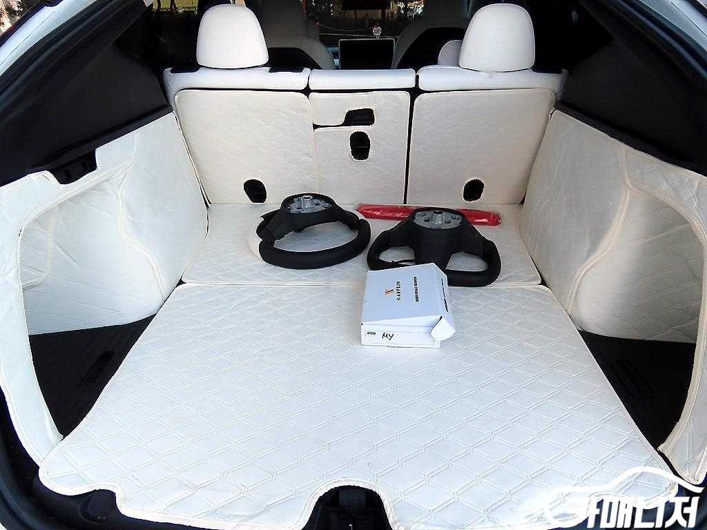 테슬라 모델 Y 롱 레인지 썸네일 5