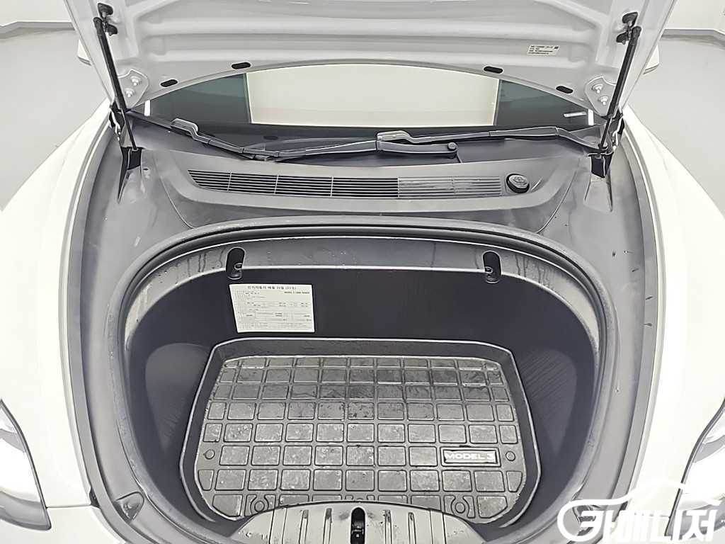 테슬라 모델 3 롱 레인지 썸네일 5